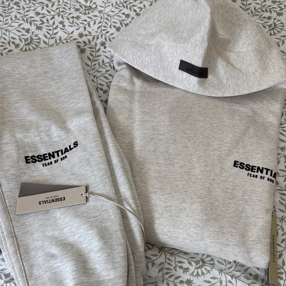 Fear of God Essentials Light Oatmeal set - Hoodie and Sweatpants NWT
